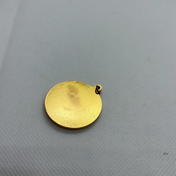 MUSICAL INSTRUMENT PENDANT CHARM GOLD TONE, PIANO, VIOLIN, SAXOPHONE, NOTES - Picture 8 of 12